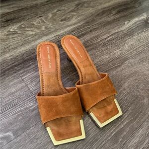 Good American Women's Tan Suede Mules